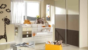 DORMITORIO INFANTIL CON CUNA CONVERTIBLE Y ARMARIO DE PUERTAS CORREDERAS. TODOS LOS MODELOS SE HACEN CON DIFERENTES ACABADOS Y DIFERENTES TIRADORES.