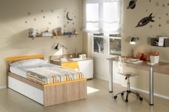 YA HEMOS TRANSFORMADO LA CUNA CONVERTIBLE ANTERIOR EN UNA CAMA NIDO, CON CÓMODA Y MESA ESTUDIO.