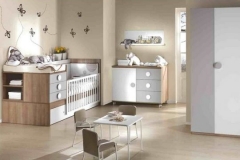 DORMITORIO INFANTIL CON CUNA CONVERTIBLE,CAMBIADOR Y ARMARIO.