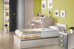 YA HEMOS TRANSFORMADO LA CUNA EN UNA CAMA NIDO CON MESILLA Y MESA ESTUDIO CON DIÁFANO.