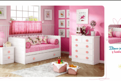DORMITORIO INFANTIL LACADO EN BLANCO, CON MESILLA, CAMA NIDO Y CÓMODA.