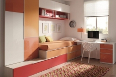 DORMITORIO JUVENIL, CON COMPACTO ASIMÉTRICO , ARMARIO, MESA ESTUDIO Y ALTO DIÁFANO. TODOS LOS FRENTES VAN EN BRILLO.
