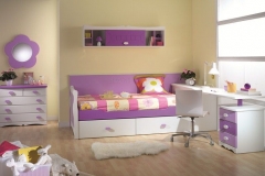 CAMA NIDO CON MESA ESTUDIO DEBAJO DE LA VENTANA.